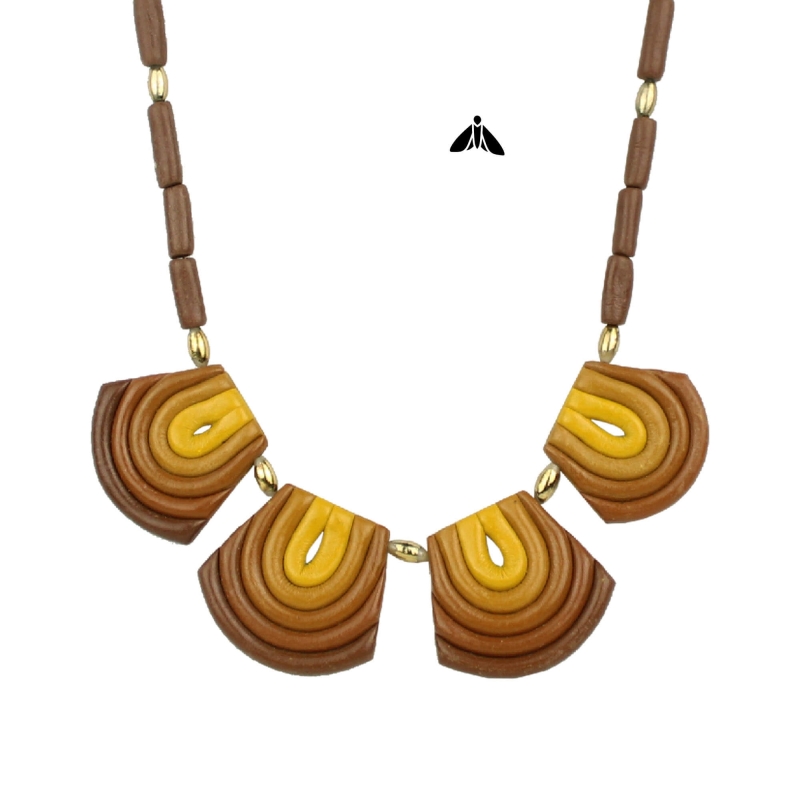 Boynunda Bir Yer - 1