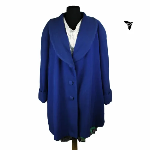 Bir Maviyle Alıngan