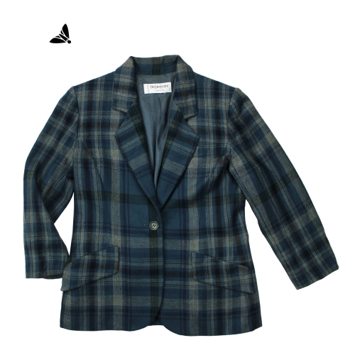 Vintage Ceket - Üşüyen Kavramların Örtüsü