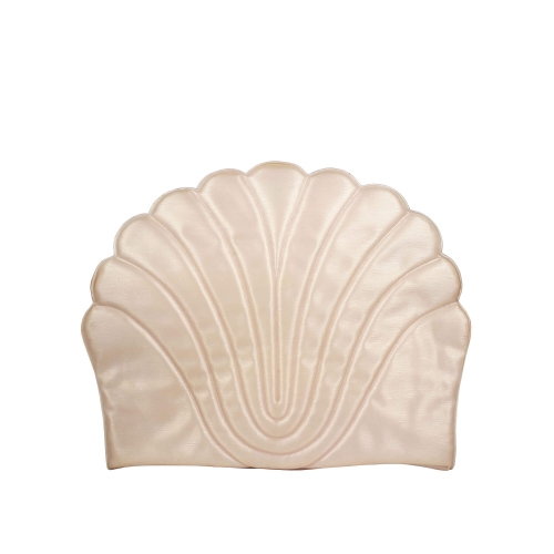 Midye Kabuğunun Aralığından