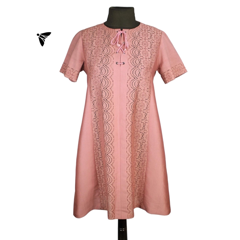 Uzakta Güller Vardı - 1