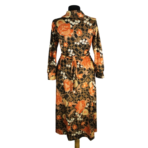 Tarihin Tenceresinde Aşure (1)