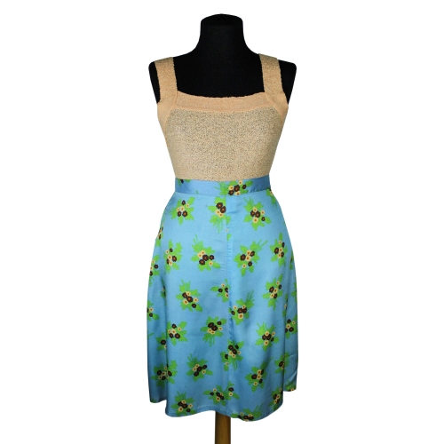 Bahçeler Yığılır Eteklerine (1)